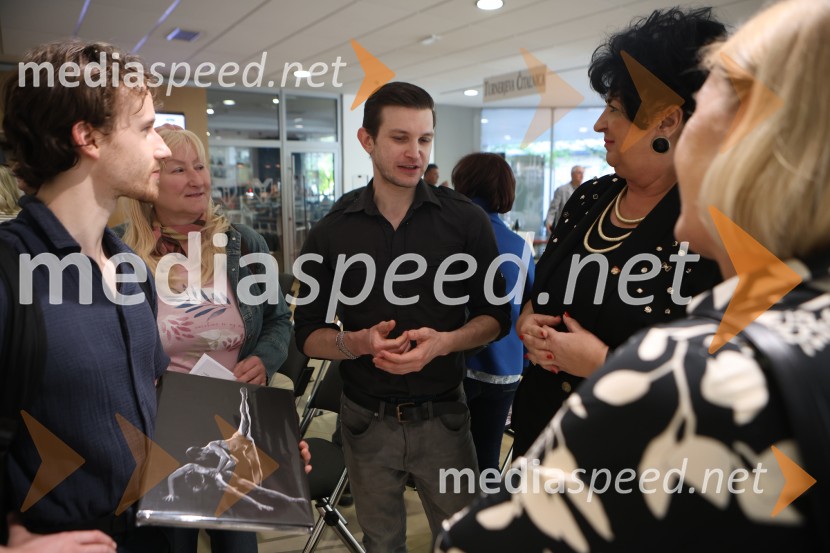 Dialog telesa, odprtje fotografske razstave, Miha Kacafura