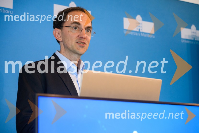 Okrogla miza na temo umetne inteligence, Univerza v Mariboru