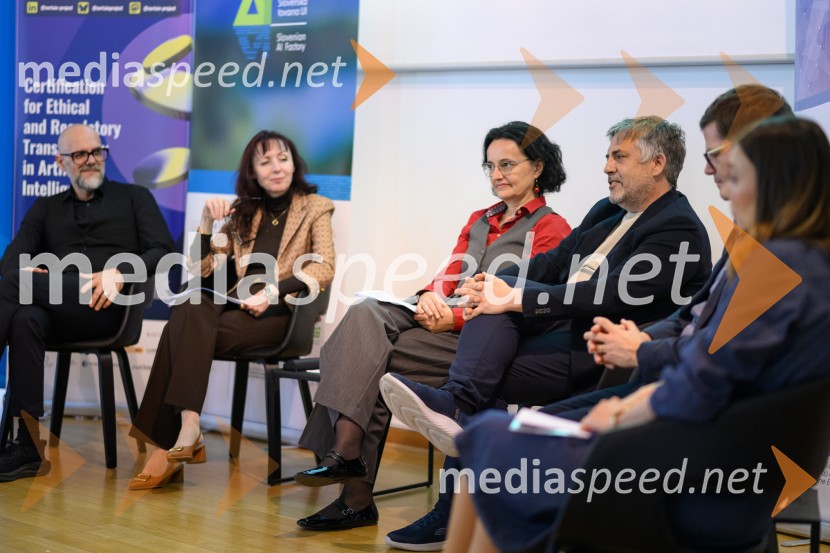 Okrogla miza na temo umetne inteligence, Univerza v Mariboru