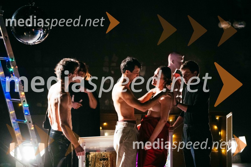 Konec epohe, premiera, SNG Nova Gorica