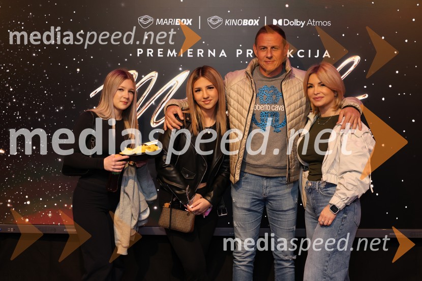 Michael, premiera filma, Maribox