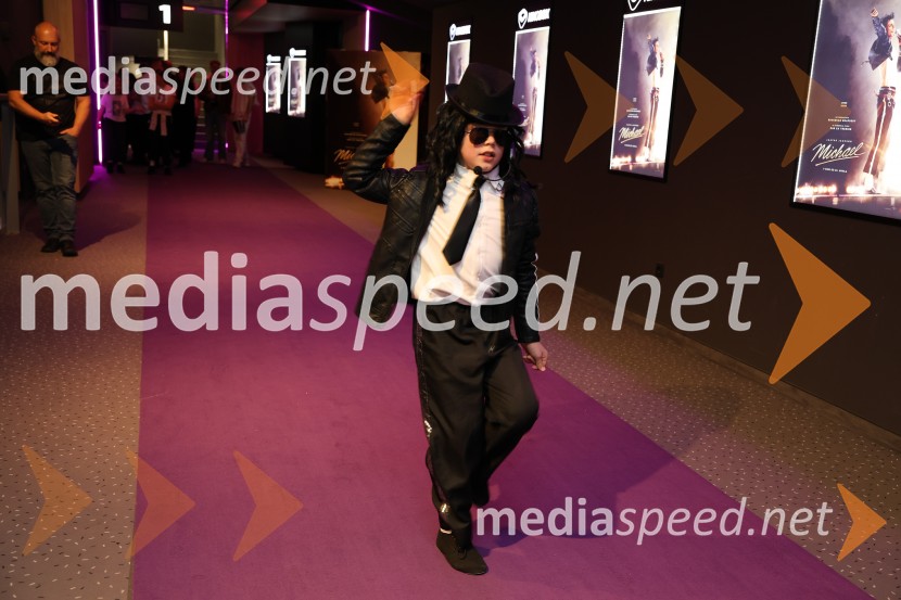 Michael, premiera filma, Maribox