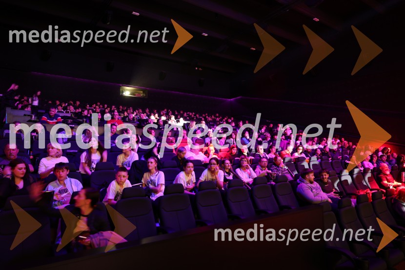 Michael, premiera filma, Maribox