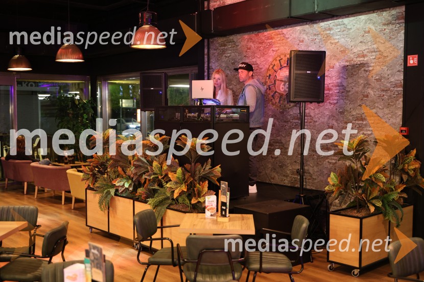 Michael, premiera filma, Maribox