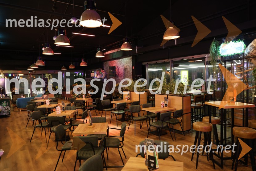 Michael, premiera filma, Maribox