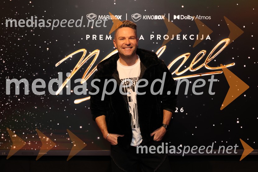  Sebastian Podgornik, pevec in plesalecMichael, premiera filma, Maribox