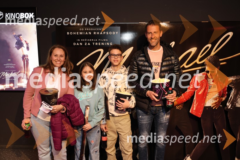 Michael, premiera filma, Maribox