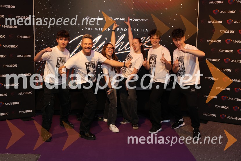  Sebastian Podgornik, pevec in plesalecMichael, premiera filma, Maribox