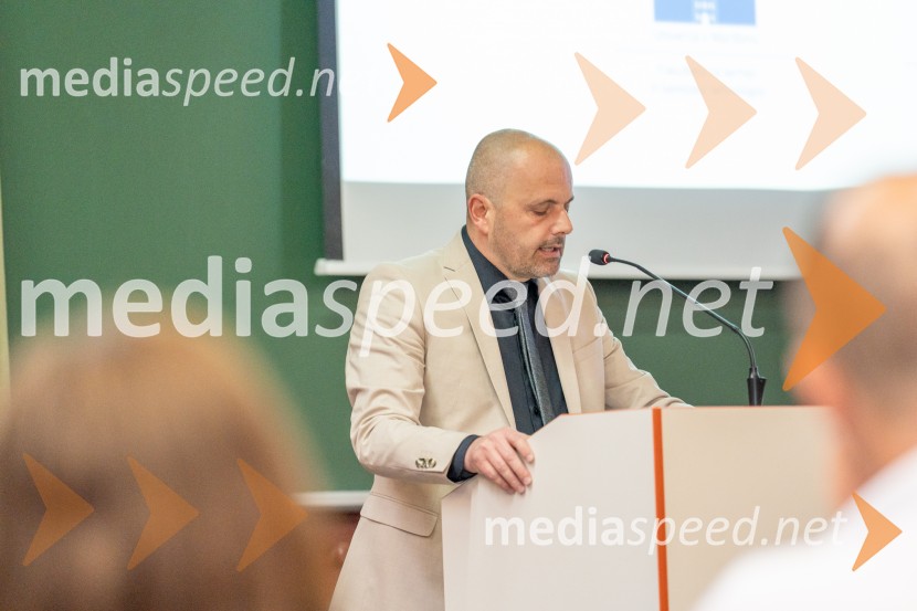 Razstava natečajnih elaboratov, Univerza v Mariboru