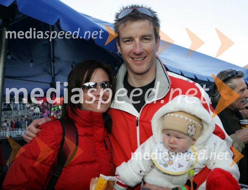 Iztok Čop, veslač z ženo Petro in hčerkoJure Košir, poslovilna tekma