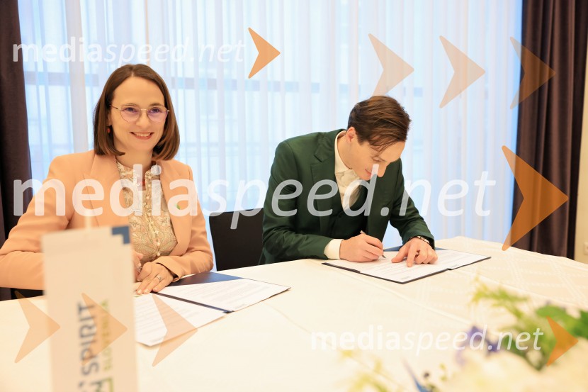 Domen Prevc in Spirit Slovenija podpisala pogodbo o promocijskem sodelovanju