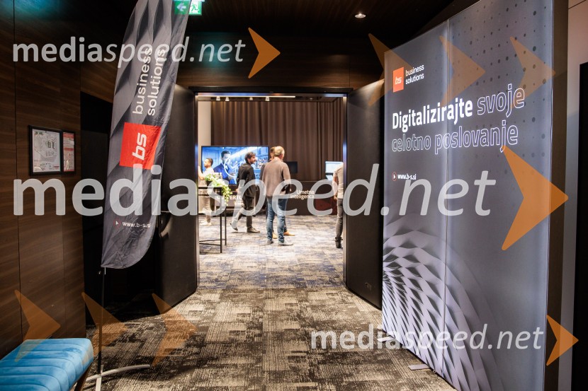 Digitalizacija in umetna inteligenca kot ključ do konkurenčnosti: BS Talks združil vodilne strokovnjake in odločevalce