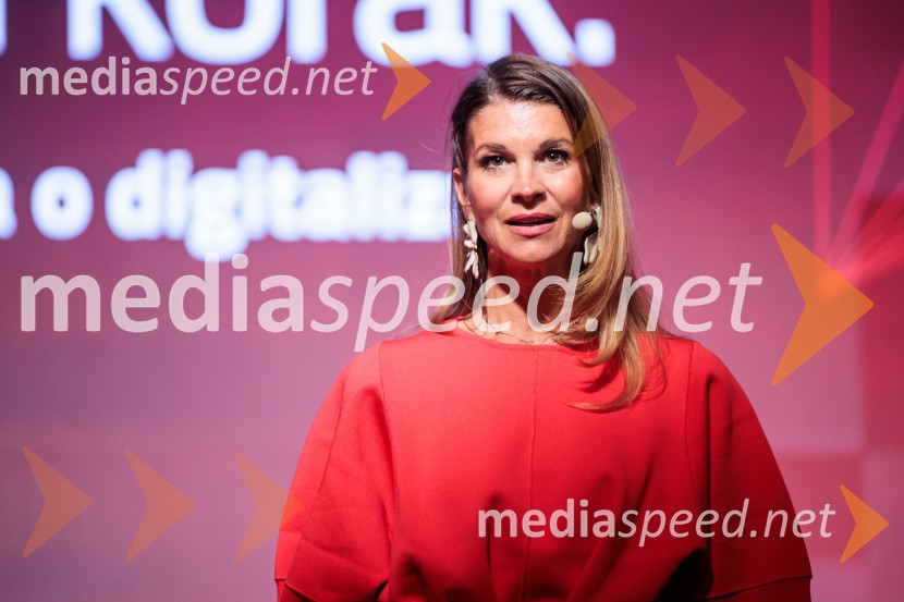 Digitalizacija in umetna inteligenca kot ključ do konkurenčnosti: BS Talks združil vodilne strokovnjake in odločevalce