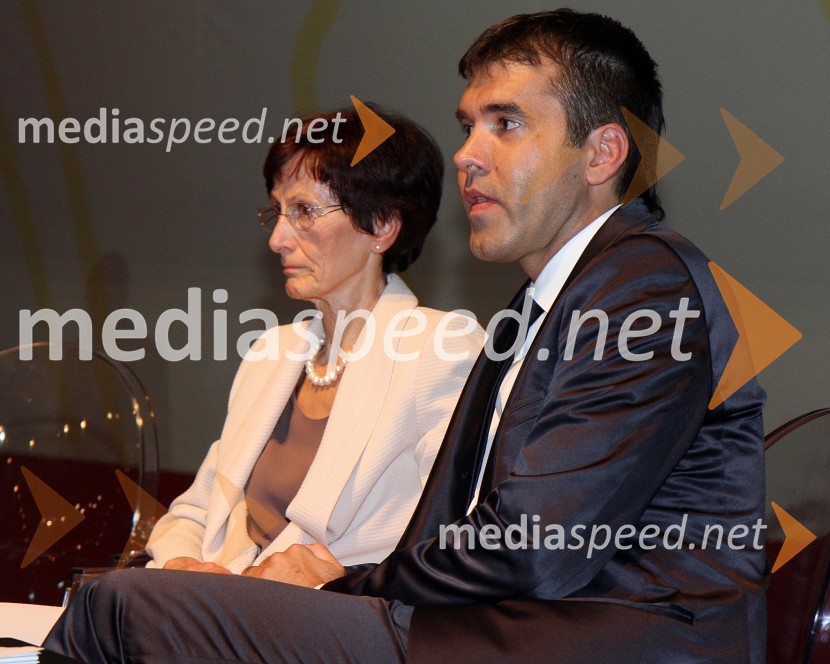 Verena Šulek, Plesna zveza Slovenije in Mario Galunič, povezovalec prireditveSvetovno prvenstvo v latinskoameriških plesih 2009