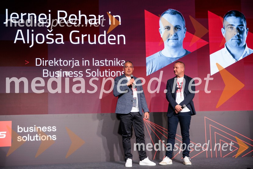 Digitalizacija in umetna inteligenca kot ključ do konkurenčnosti: BS Talks združil vodilne strokovnjake in odločevalce