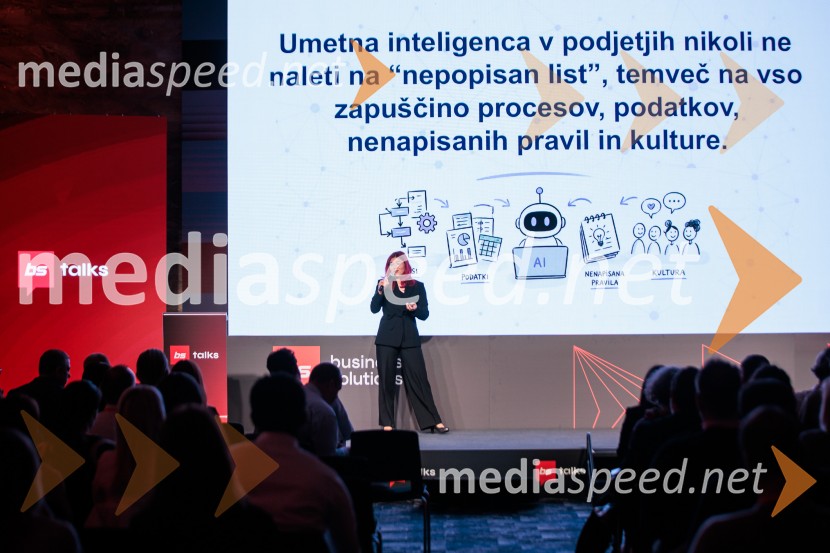 Digitalizacija in umetna inteligenca kot ključ do konkurenčnosti: BS Talks združil vodilne strokovnjake in odločevalce