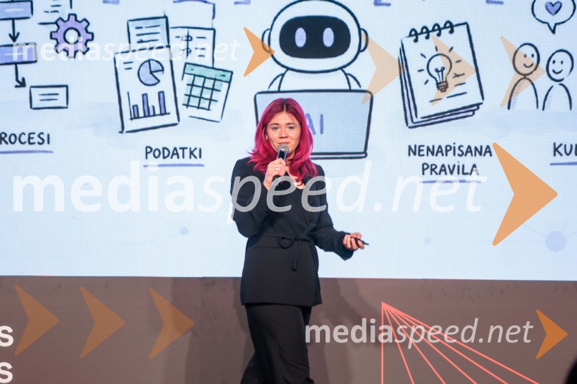 Digitalizacija in umetna inteligenca kot ključ do konkurenčnosti: BS Talks združil vodilne strokovnjake in odločevalce