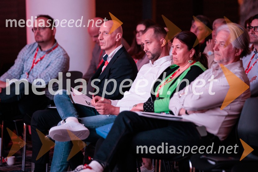 Digitalizacija in umetna inteligenca kot ključ do konkurenčnosti: BS Talks združil vodilne strokovnjake in odločevalce