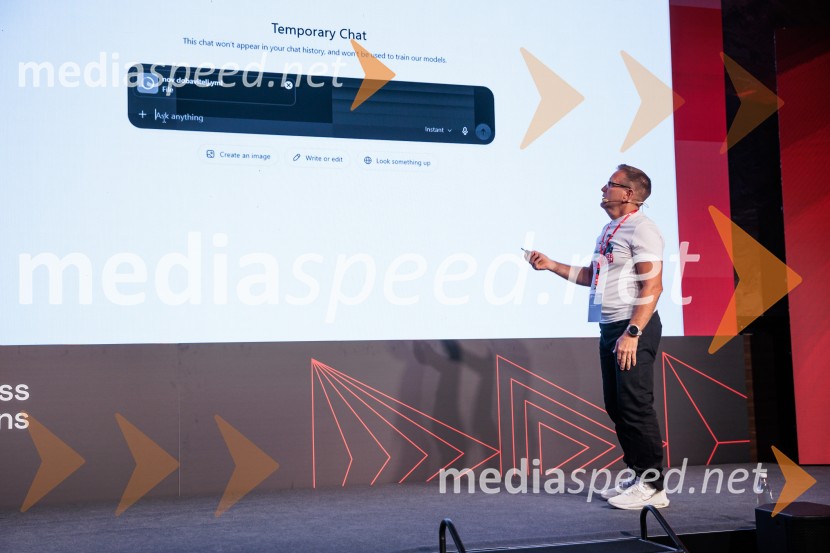 Digitalizacija in umetna inteligenca kot ključ do konkurenčnosti: BS Talks združil vodilne strokovnjake in odločevalce