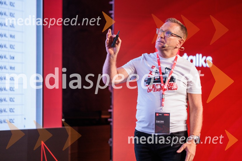 Digitalizacija in umetna inteligenca kot ključ do konkurenčnosti: BS Talks združil vodilne strokovnjake in odločevalce