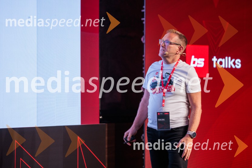 Digitalizacija in umetna inteligenca kot ključ do konkurenčnosti: BS Talks združil vodilne strokovnjake in odločevalce
