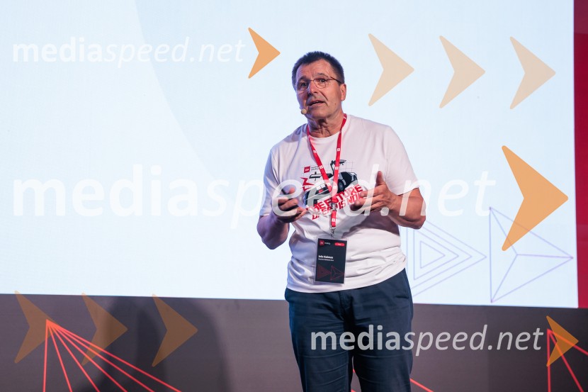 Digitalizacija in umetna inteligenca kot ključ do konkurenčnosti: BS Talks združil vodilne strokovnjake in odločevalce