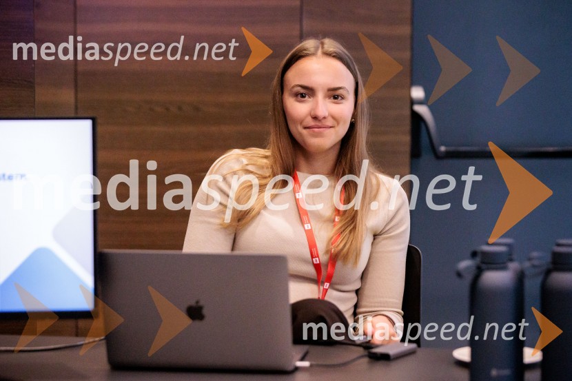 Digitalizacija in umetna inteligenca kot ključ do konkurenčnosti: BS Talks združil vodilne strokovnjake in odločevalce