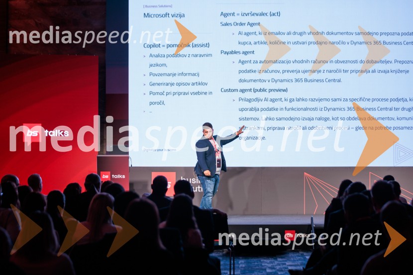 Digitalizacija in umetna inteligenca kot ključ do konkurenčnosti: BS Talks združil vodilne strokovnjake in odločevalce