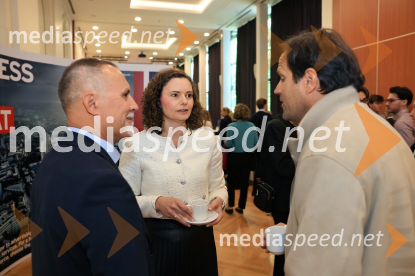 Konferenca Tea with Reason: Shaping the Future of Cities