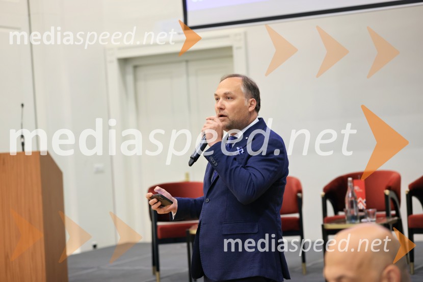 Konferenca Tea with Reason: Shaping the Future of Cities