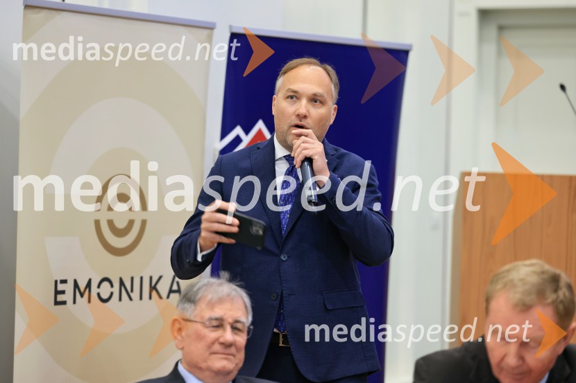 Konferenca Tea with Reason: Shaping the Future of Cities