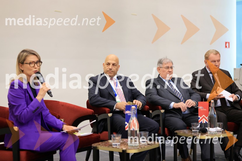 Konferenca Tea with Reason: Shaping the Future of Cities