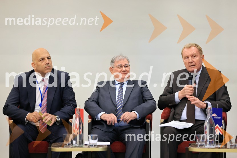 Konferenca Tea with Reason: Shaping the Future of Cities