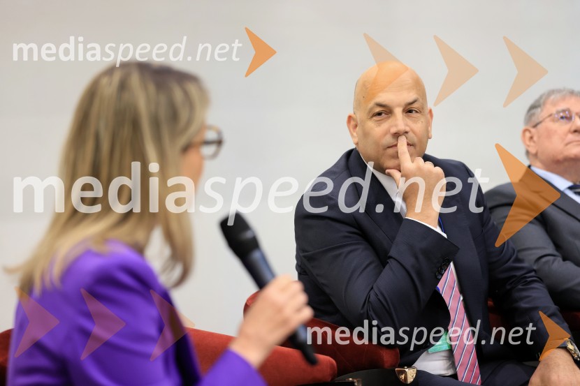 Konferenca Tea with Reason: Shaping the Future of Cities