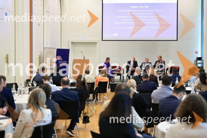 Konferenca Tea with Reason: Shaping the Future of Cities