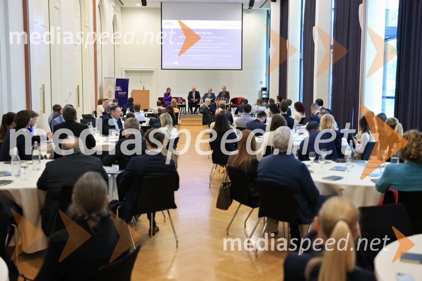 Konferenca Tea with Reason: Shaping the Future of Cities