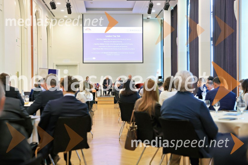 Konferenca Tea with Reason: Shaping the Future of Cities