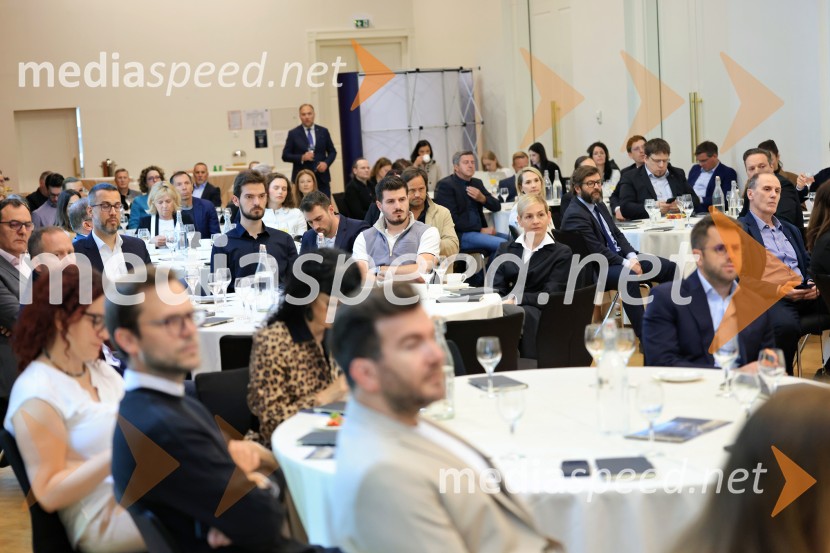 Konferenca Tea with Reason: Shaping the Future of Cities