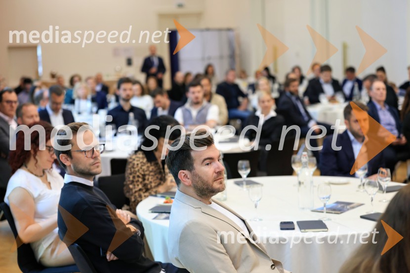 Konferenca Tea with Reason: Shaping the Future of Cities