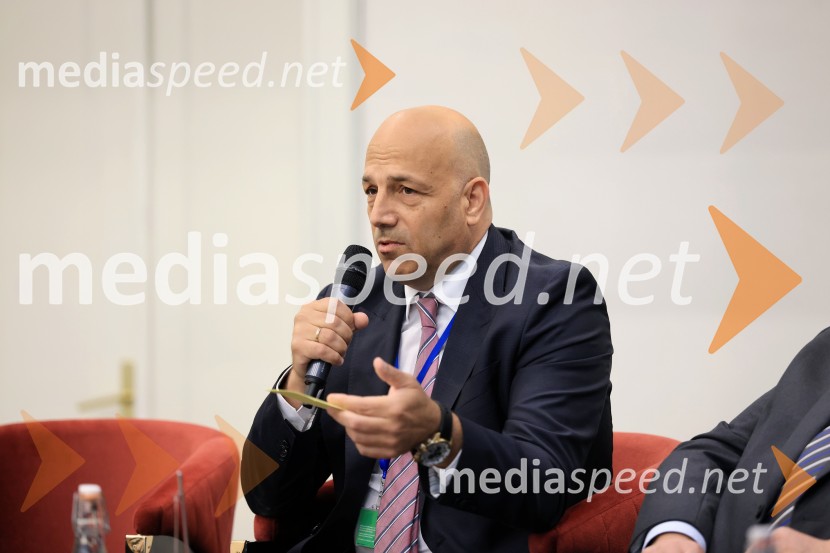 Konferenca Tea with Reason: Shaping the Future of Cities