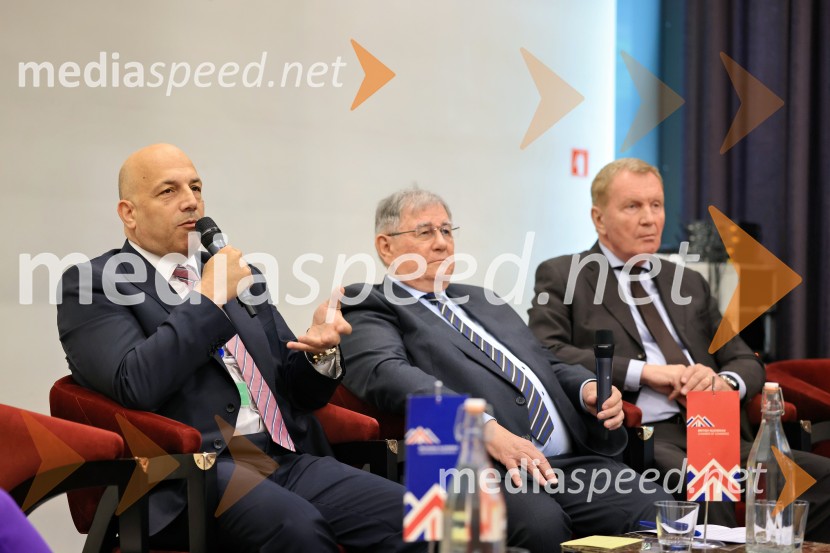 Konferenca Tea with Reason: Shaping the Future of Cities
