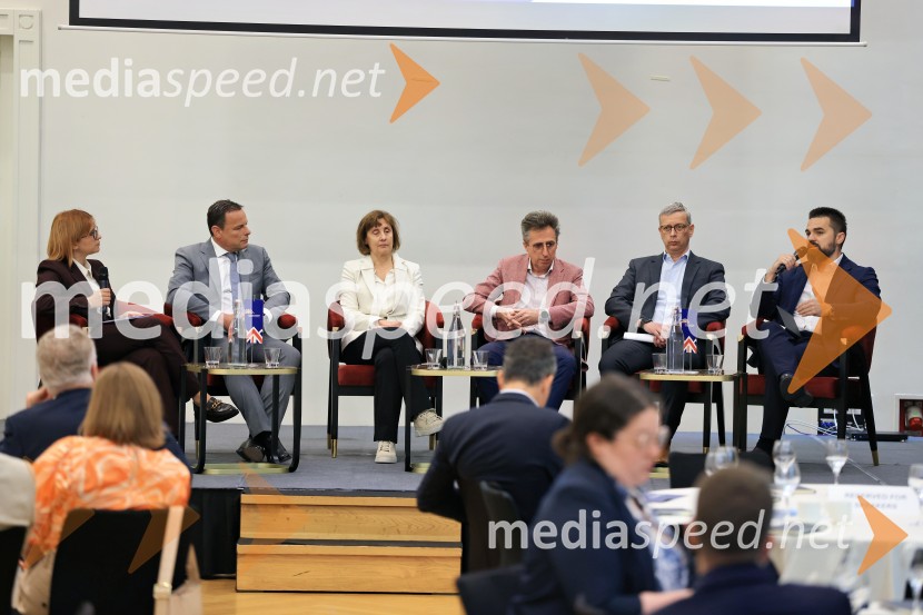 Konferenca Tea with Reason: Shaping the Future of Cities