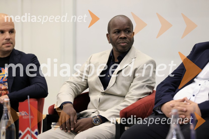 Konferenca Tea with Reason: Shaping the Future of Cities