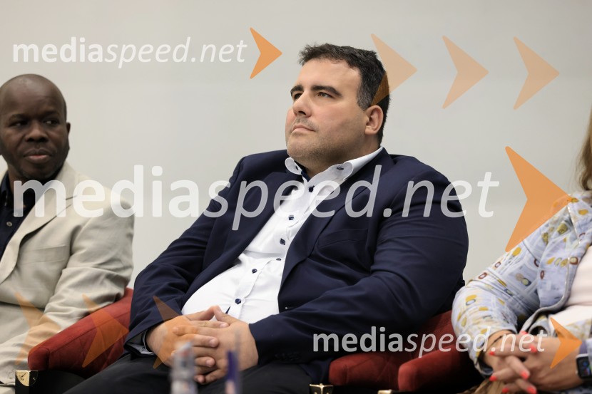 Konferenca Tea with Reason: Shaping the Future of Cities