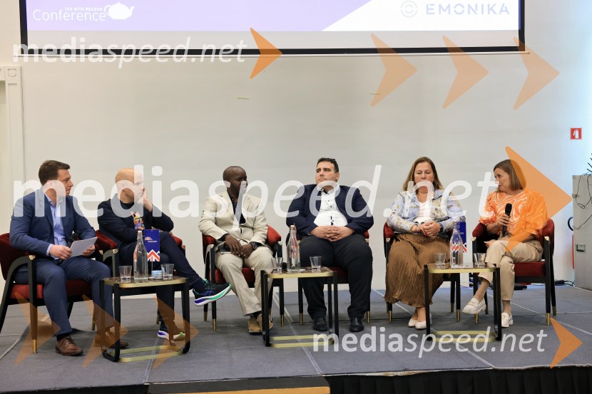 Konferenca Tea with Reason: Shaping the Future of Cities