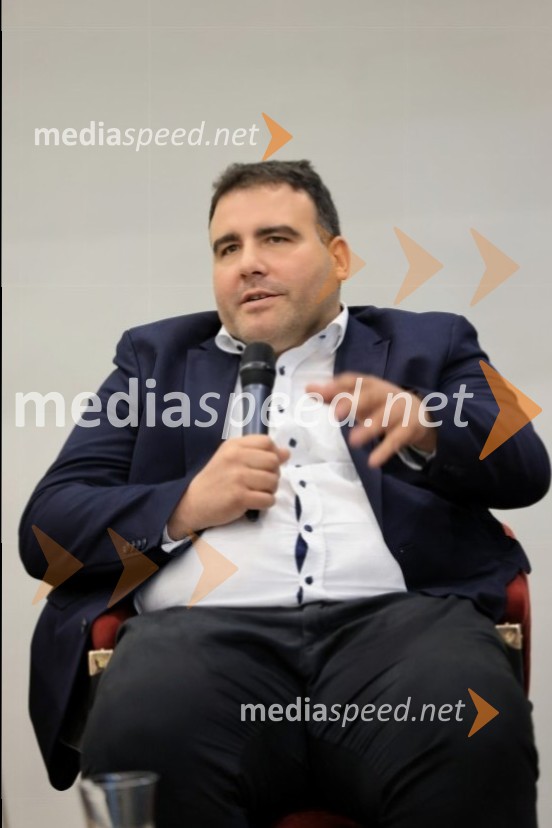 Konferenca Tea with Reason: Shaping the Future of Cities