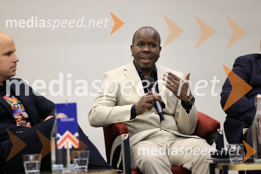 Konferenca Tea with Reason: Shaping the Future of Cities