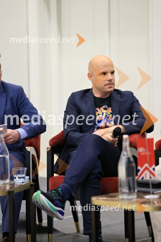 Konferenca Tea with Reason: Shaping the Future of Cities