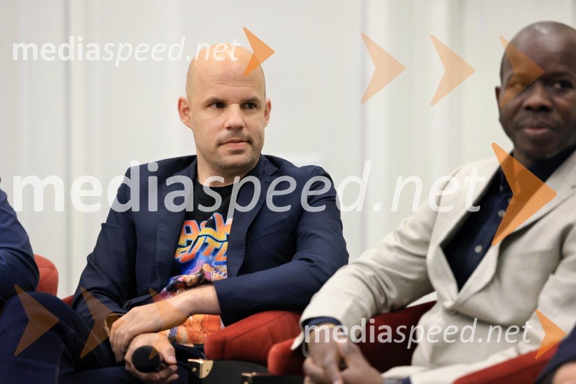Konferenca Tea with Reason: Shaping the Future of Cities