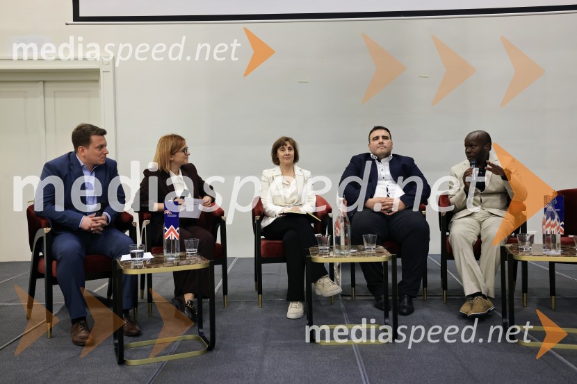 Konferenca Tea with Reason: Shaping the Future of Cities